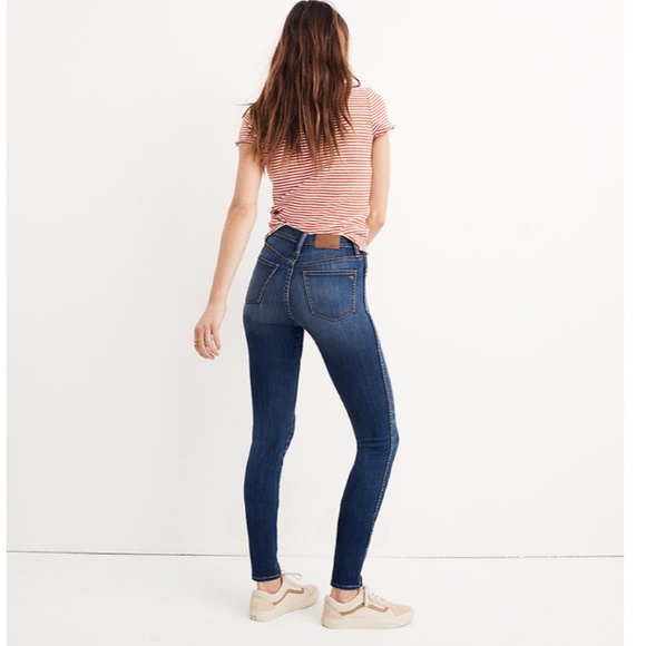 10" High-Rise Skinny Jeans in Danny Wash: TENCEL™ - Picture 2 of 7